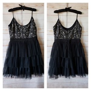 Badgley Mischka Lace Tiered Skirt Strappy Dress